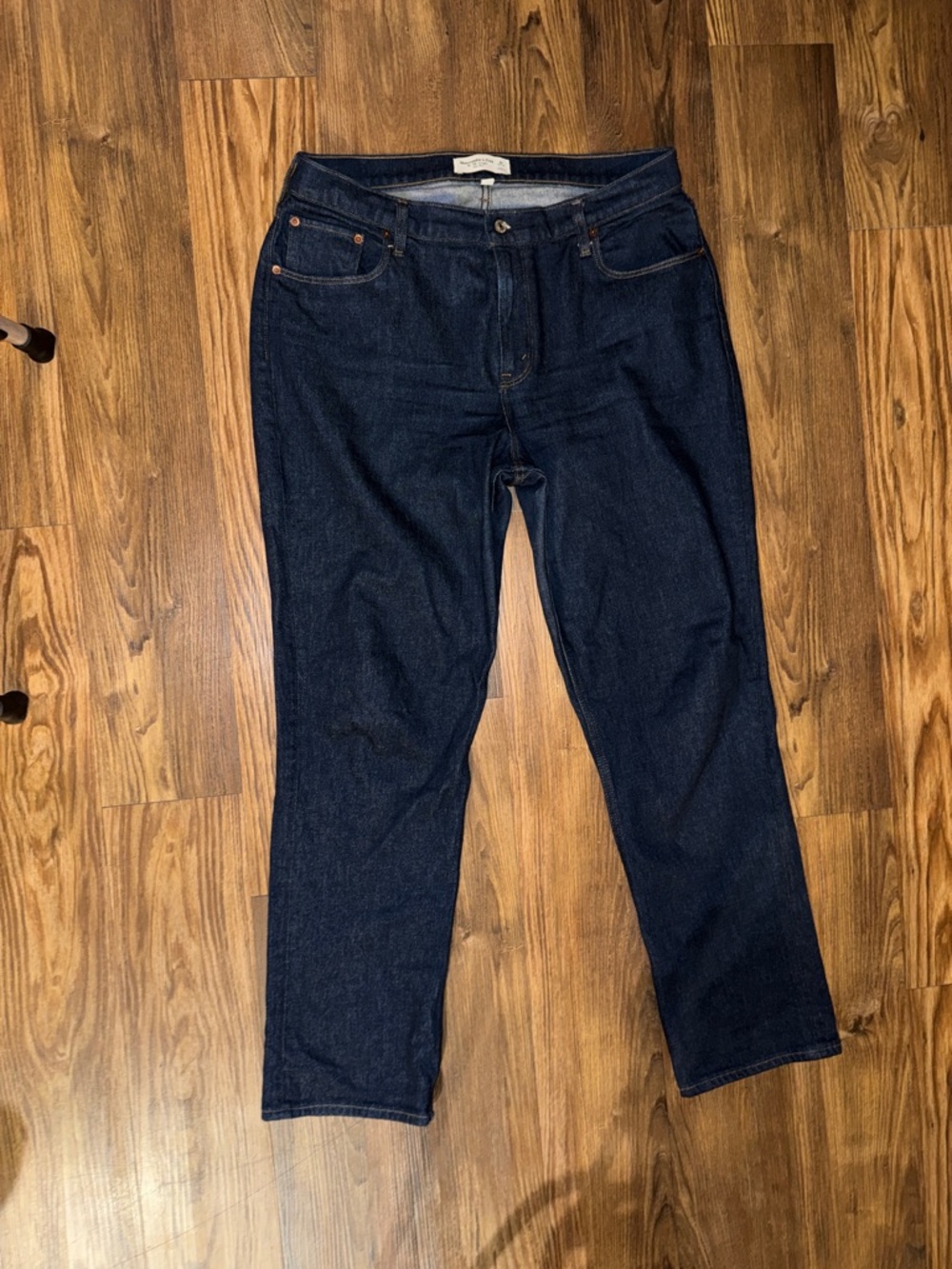 Abercrombie & Fitch Curve Love Mid Rise The ‘90s Straight Jeans